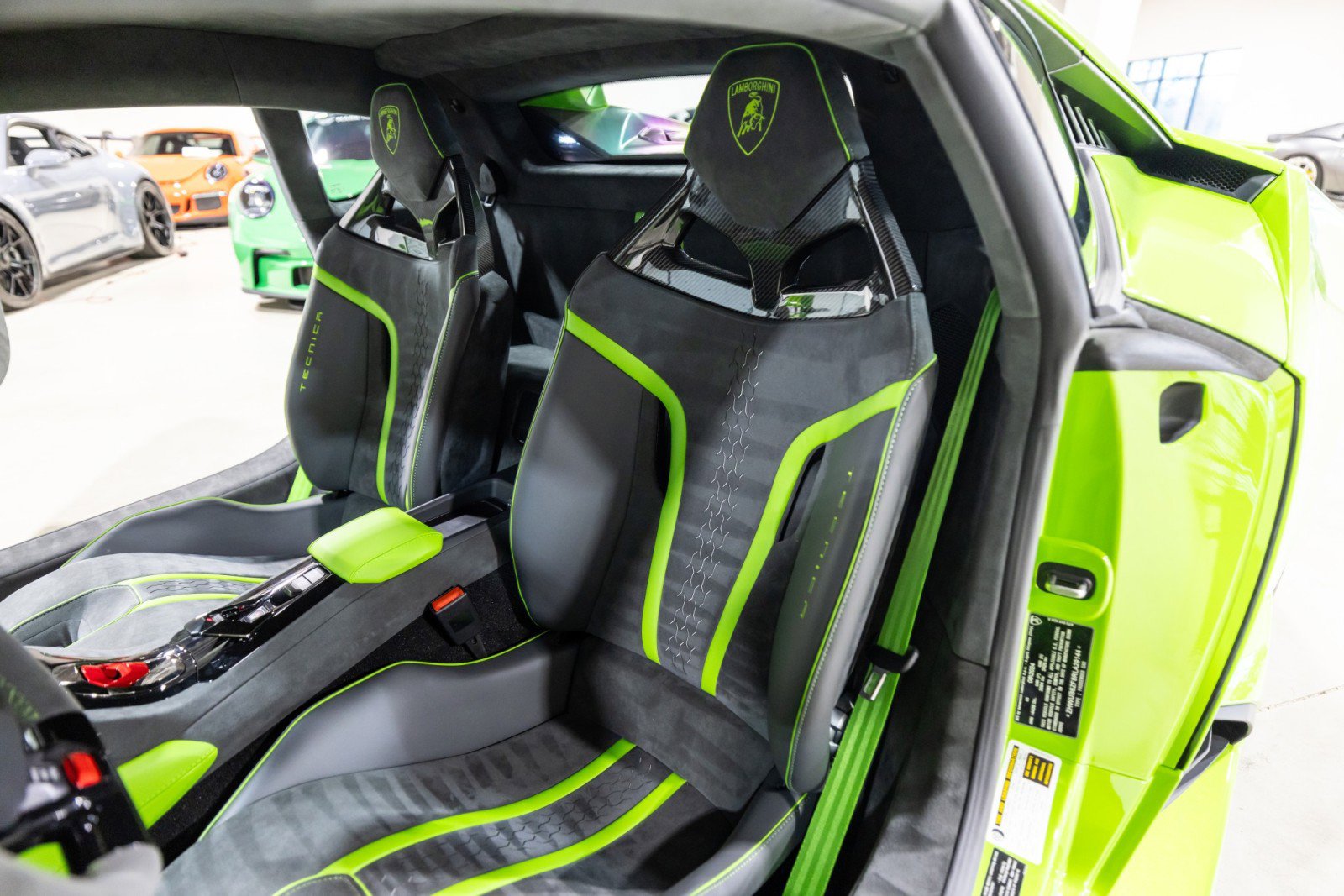 Used 2024 Lamborghini Huracan Tecnica image 40