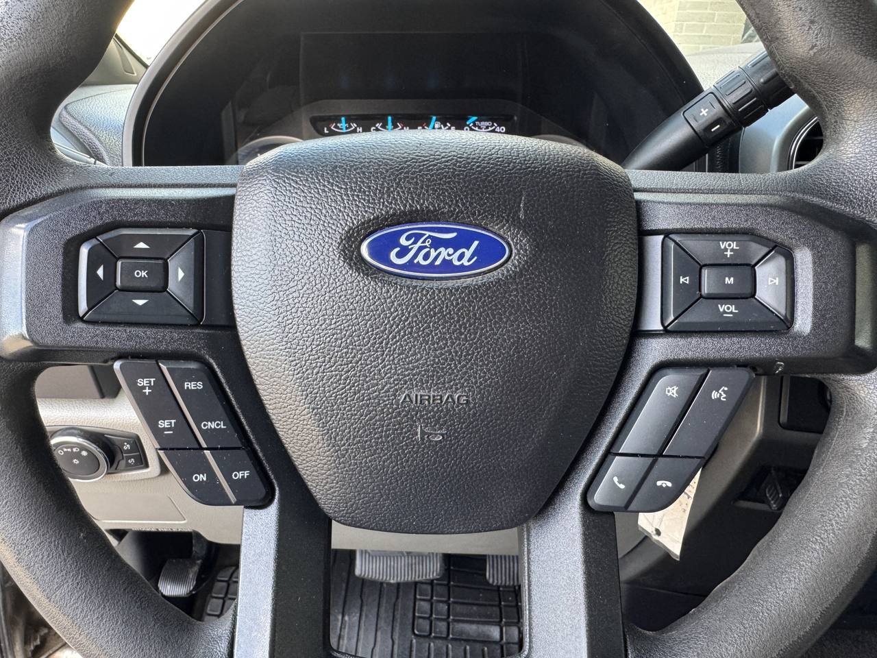 Used 2017 Ford F250 XLT AWD/4WD image 24