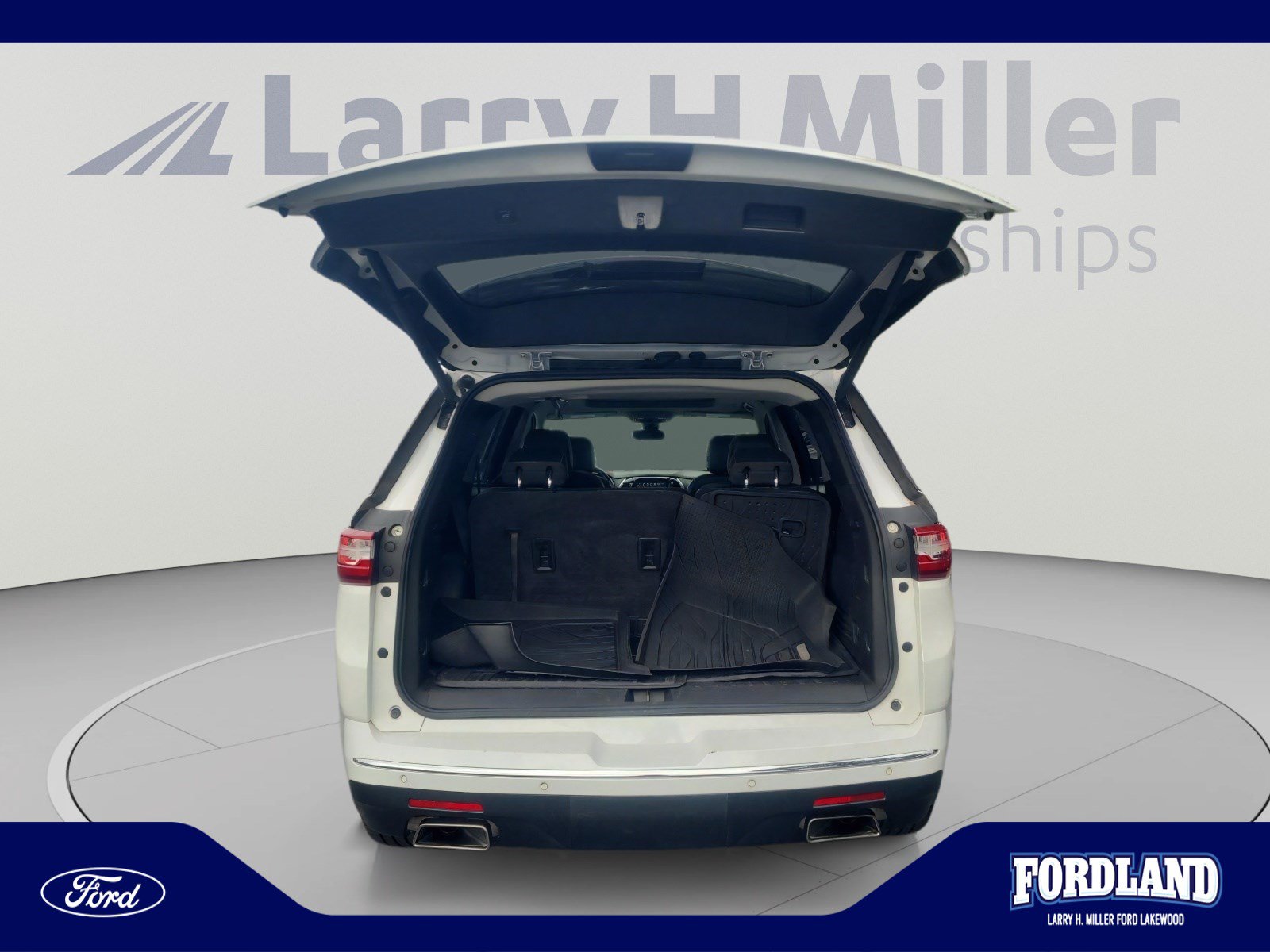 Used 2019 Chevrolet Traverse Premier w/ LPO, Floor Liner Package AWD/4WD image 34