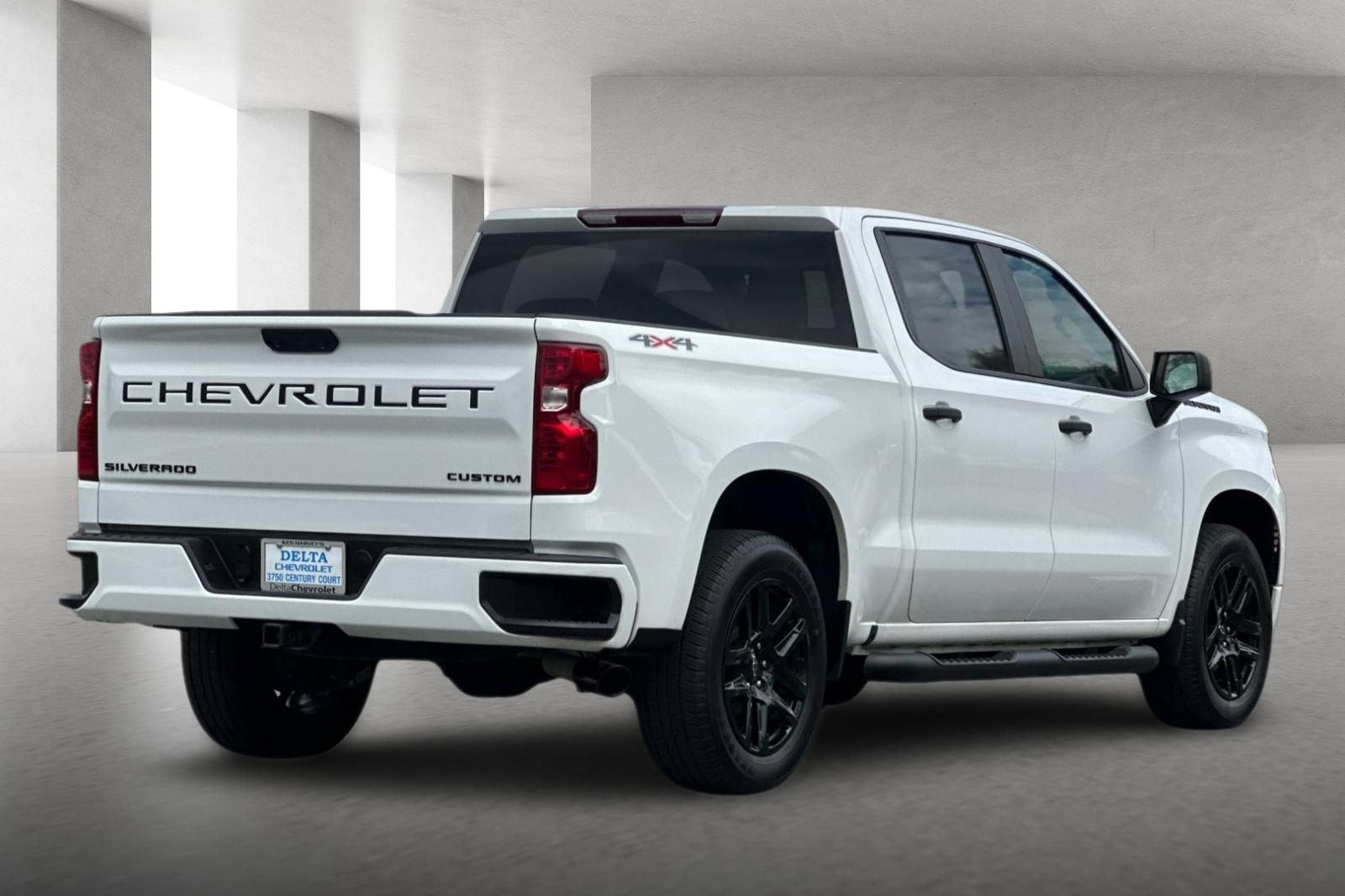 Used 2023 Chevrolet Silverado 1500 Custom w/ LPO, Dark Essentials Package AWD/4WD image 4