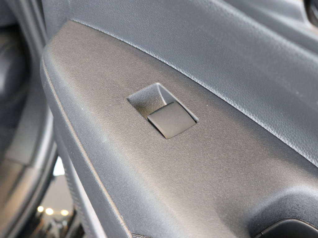 Used 2024 Toyota Corolla LE FWD image 33