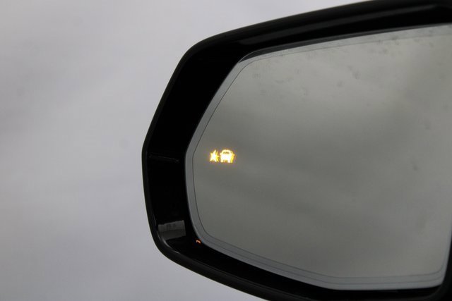 Certified 2025 Cadillac XT5 Sportv w/ Technology Package image 27