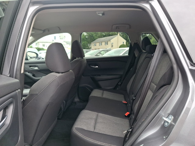 Used 2025 Nissan Rogue SV AWD/4WD image 10