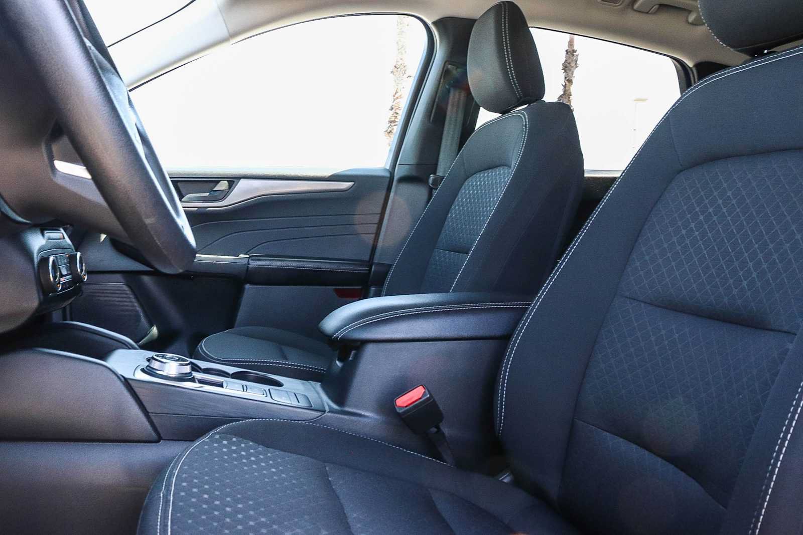 Used 2025 Ford Escape Active FWD image 27