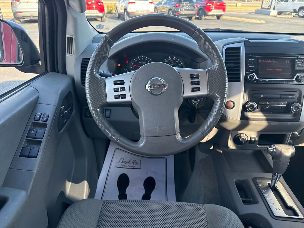 Used 2016 Nissan Frontier SV image 15