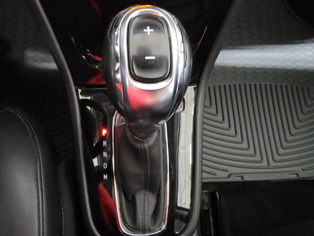 Used 2020 Buick Encore Essence AWD/4WD image 17
