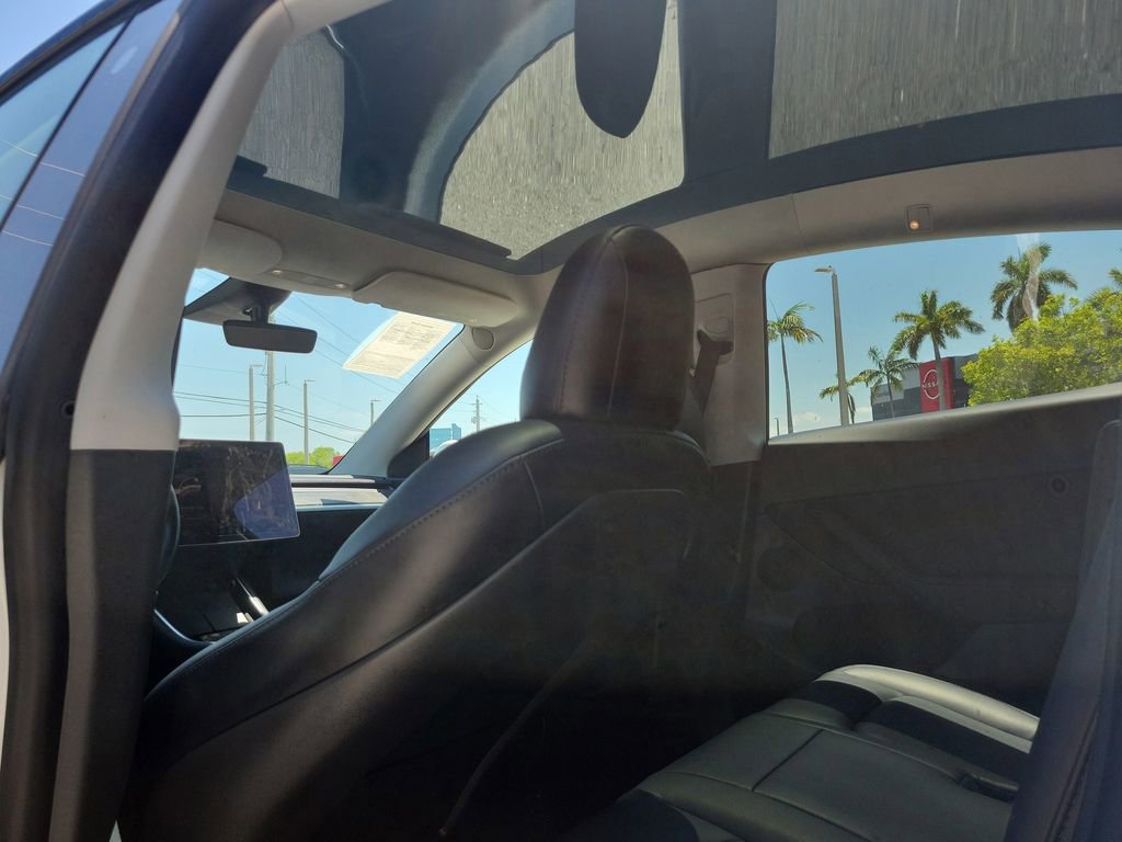 Used 2020 Tesla Model Y Long Range AWD/4WD image 17