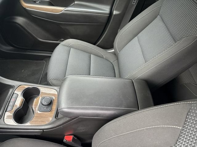 Used 2023 GMC Acadia SLE image 21