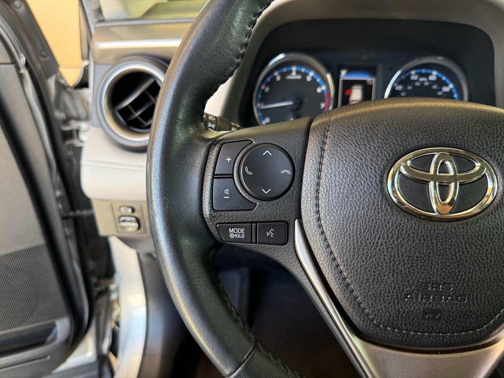 Used 2018 Toyota RAV4 Limited FWD image 16