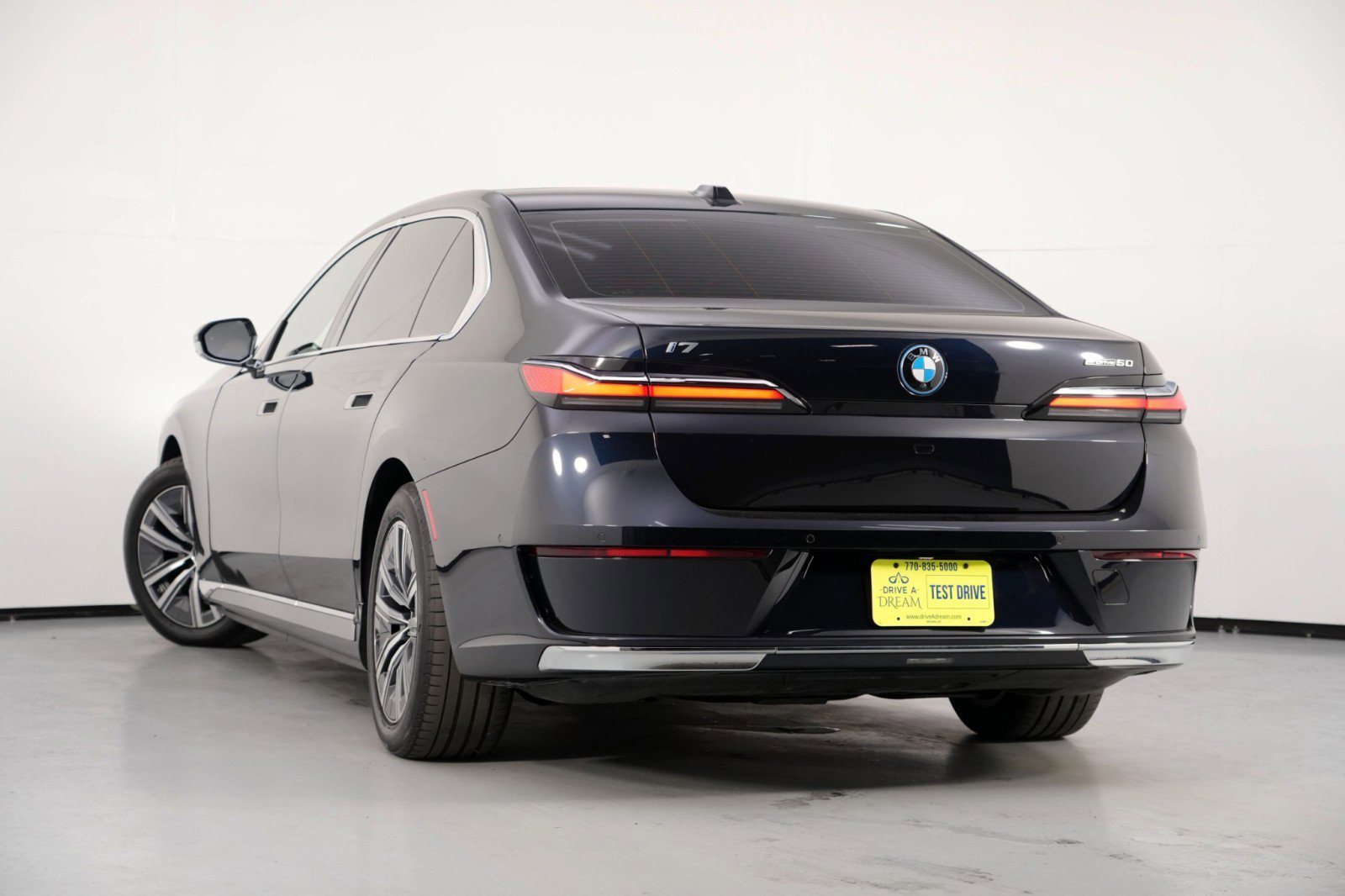 Used 2024 BMW i7 eDrive50 w/ Premium Package image 66