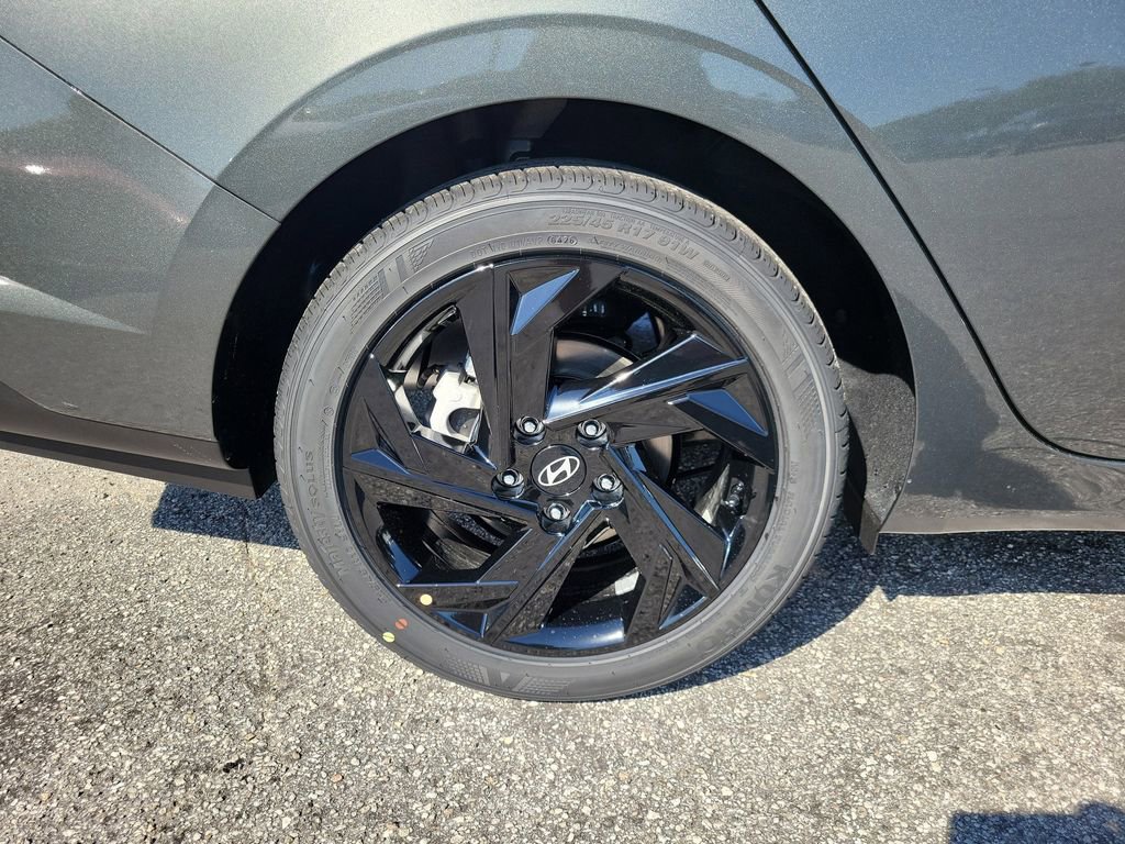 Used 2026 Hyundai Elantra Sport w/ Cargo Package FWD image 5