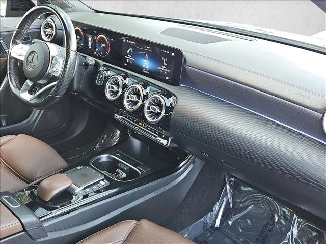 Used 2021 Mercedes-Benz CLA 250 image 21
