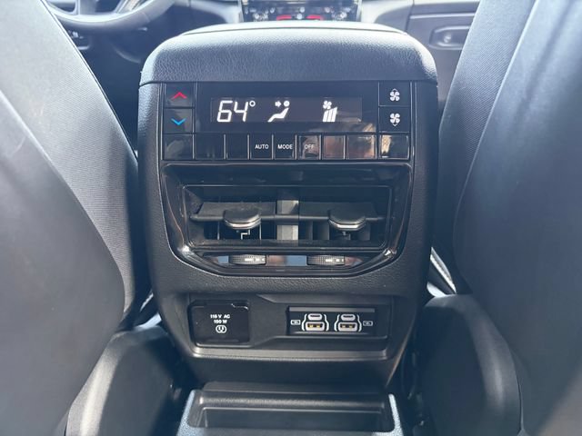 Used 2023 Jeep Grand Cherokee L Laredo AWD/4WD image 27