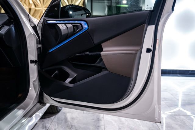 Used 2025 BMW X3 M50 w/ Premium Package image 29