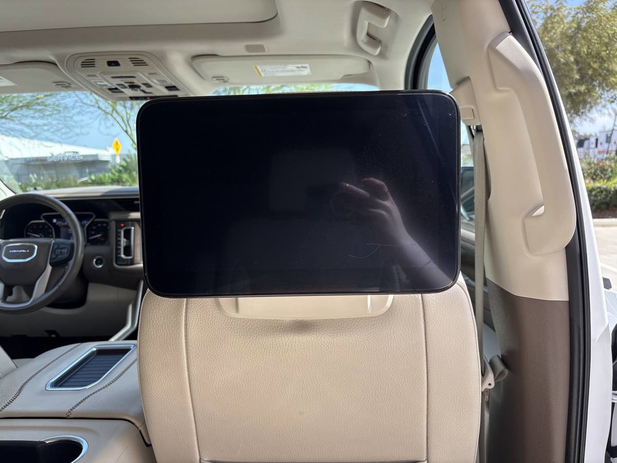 Used 2021 GMC Yukon XL Denali w/ Denali Ultimate Package image 18