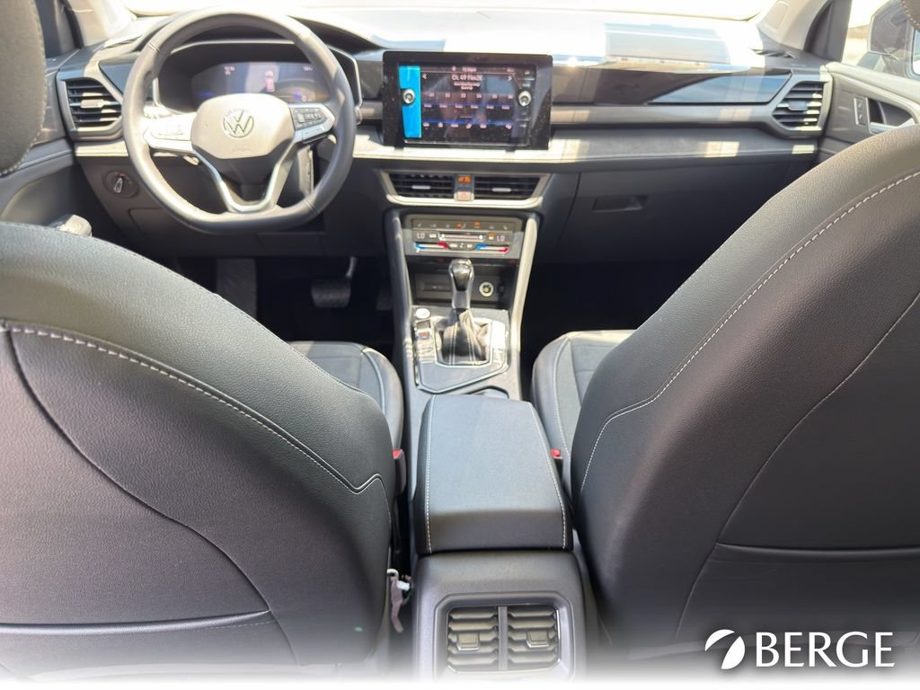New 2026 Volkswagen Taos SE FWD image 24