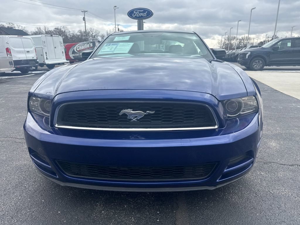 Used 2014 Ford Mustang V6 w/ FP6 Appearance Package image 3