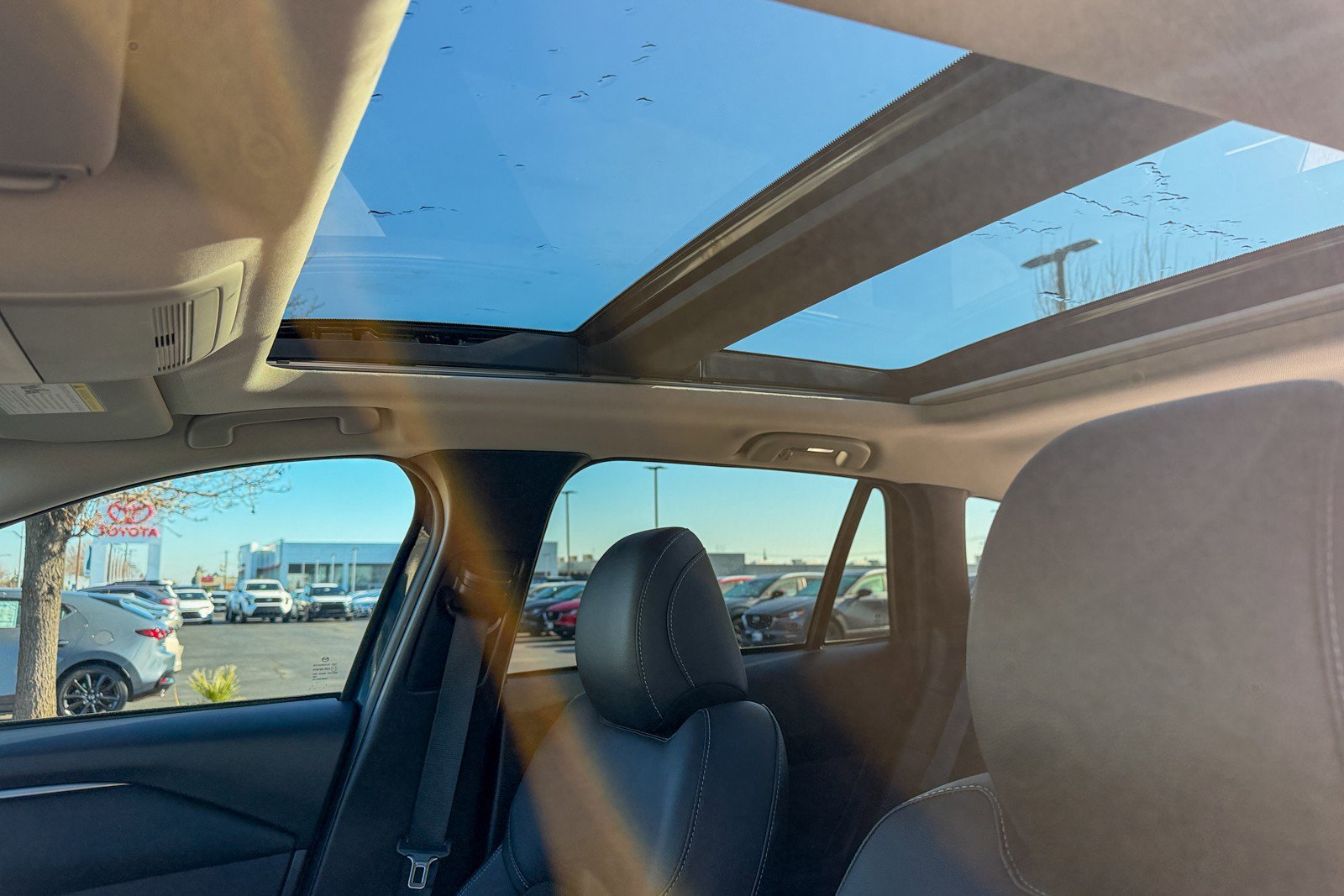 Certified 2025 MAZDA CX-50 AWD 2.5 S w/ Premium Package image 19