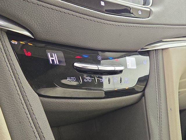 Used 2020 Cadillac XT5 Premium Luxury image 22