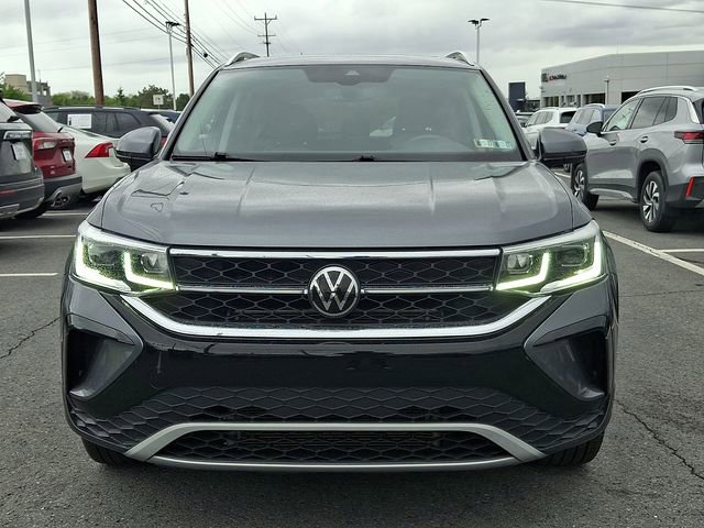 Used 2022 Volkswagen Taos SEL w/ Panoramic Sunroof Package AWD/4WD image 5