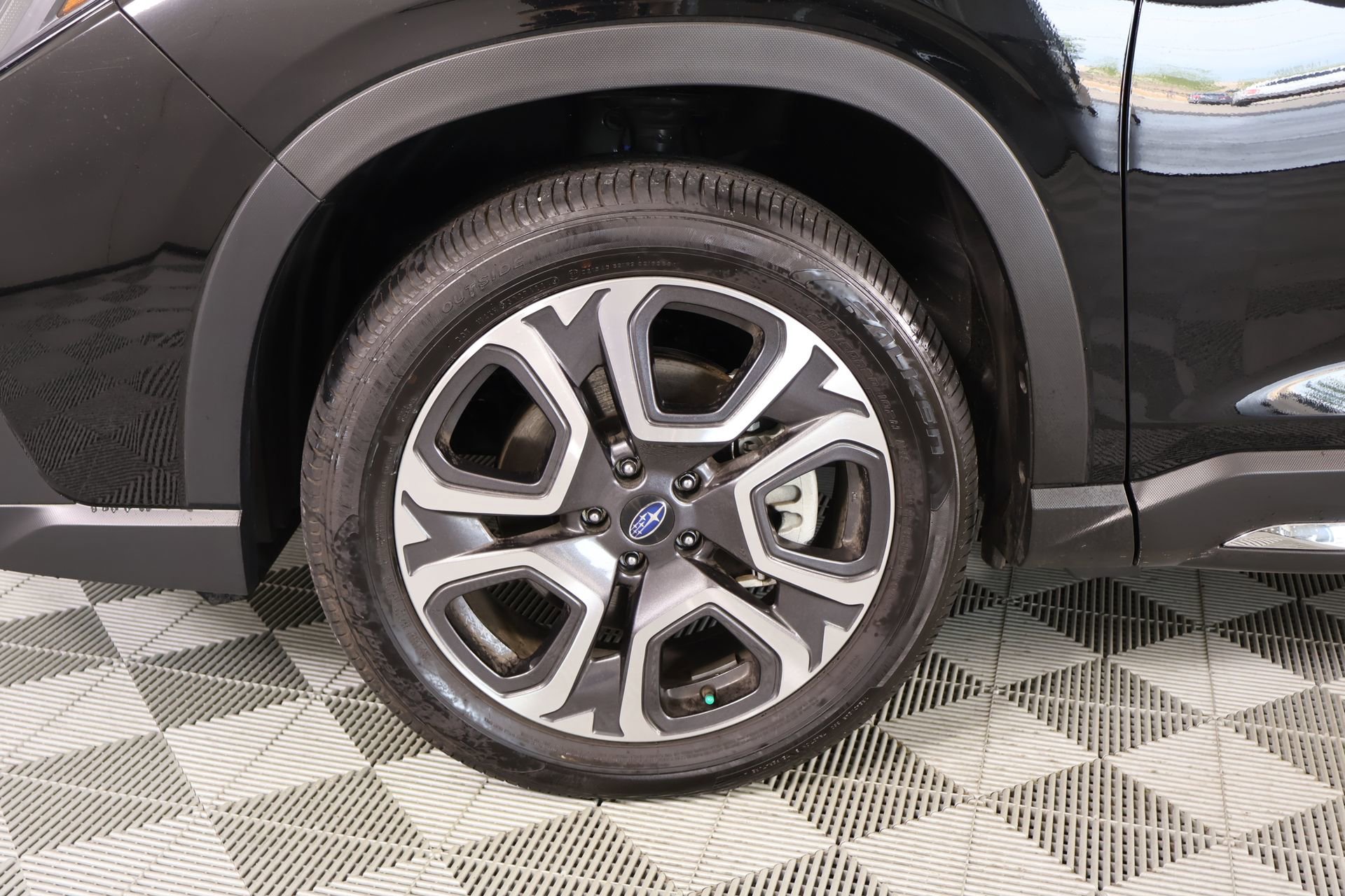 Used 2025 Subaru Ascent Limited image 19