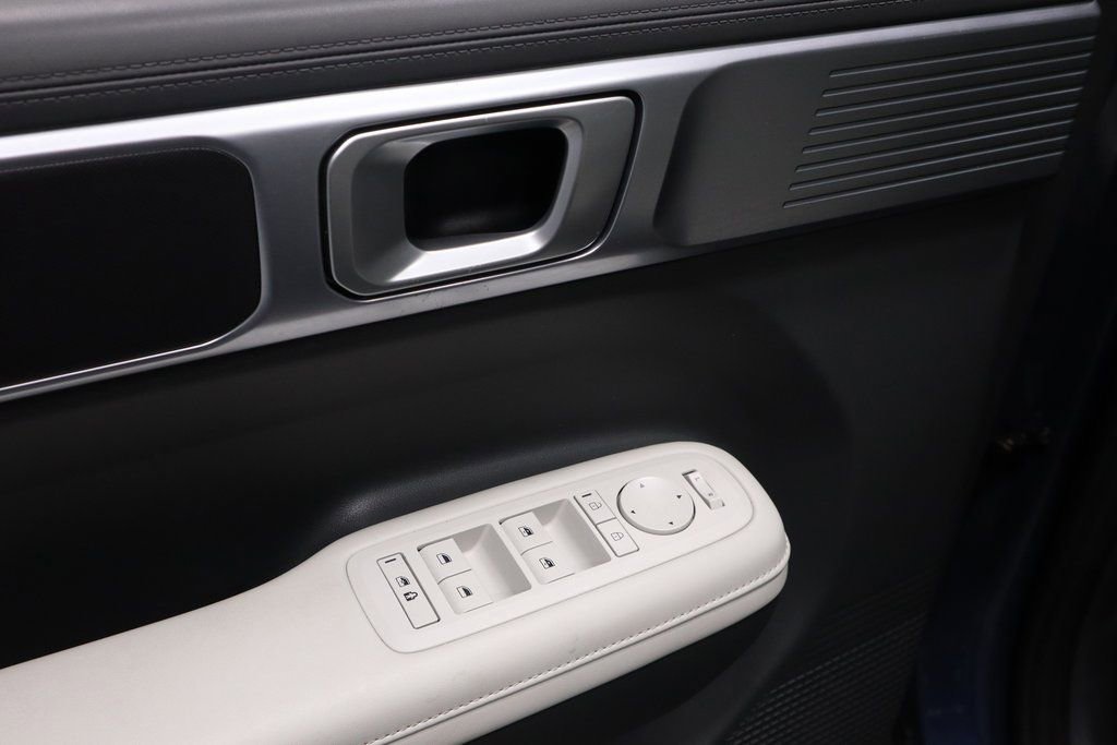 Certified 2025 Hyundai Santa Fe SEL image 21