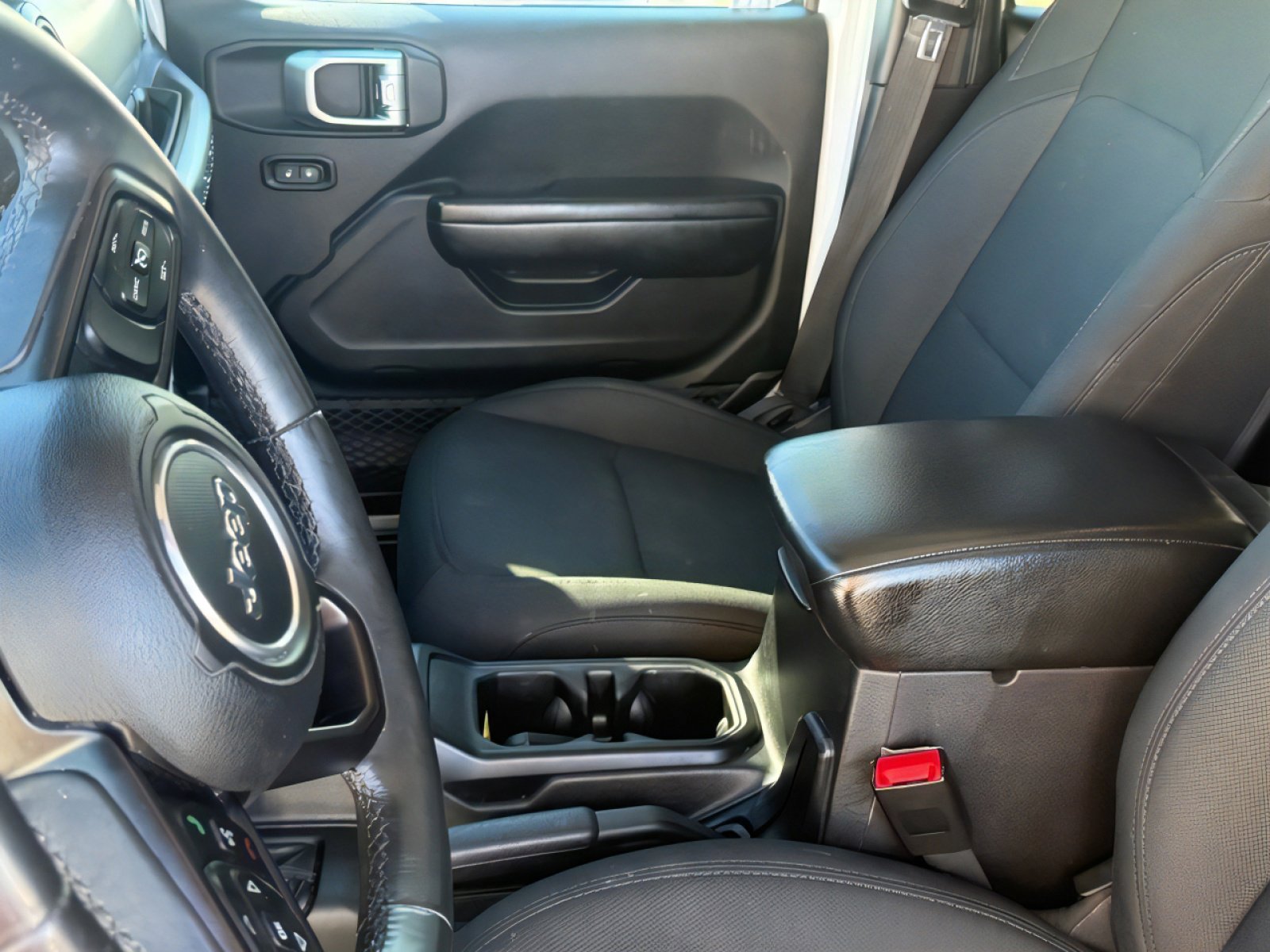 Used 2018 Jeep Wrangler Unlimited Sport S image 17