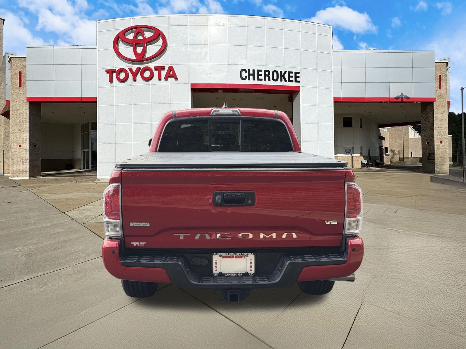 Used 2016 Toyota Tacoma Limited w/ Towing Package RWD image 6