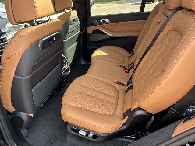 New 2027 BMW X7 xDrive40i w/ M Sport Package AWD/4WD image 10