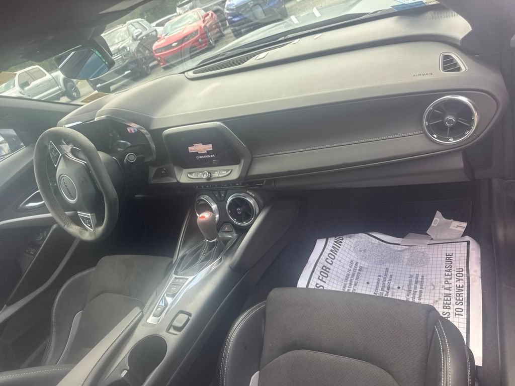 Used 2022 Chevrolet Camaro SS RWD image 11