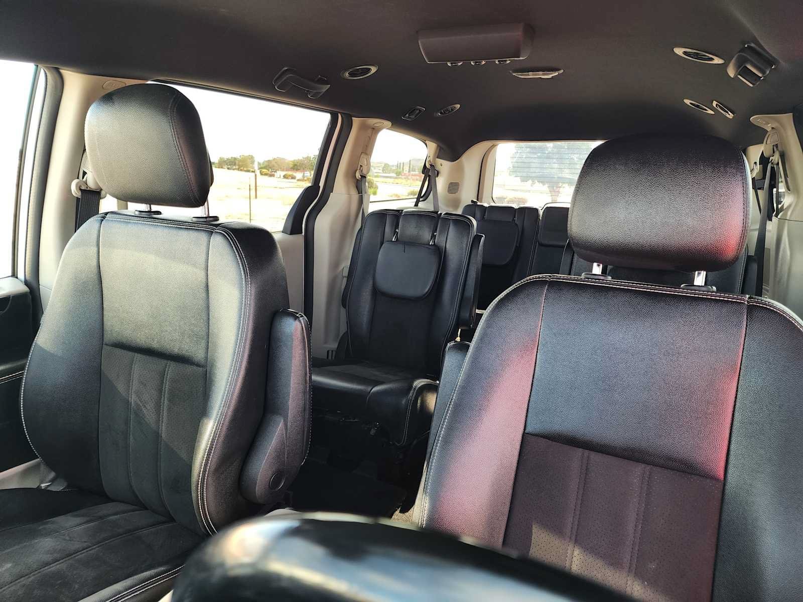 Used 2020 Dodge Grand Caravan SXT FWD image 16