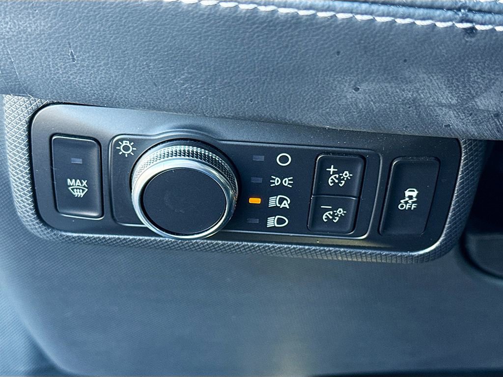 Used 2022 Ford Mustang Mach-E Select image 26