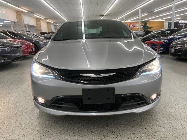 Used 2016 Chrysler 200 S image 3
