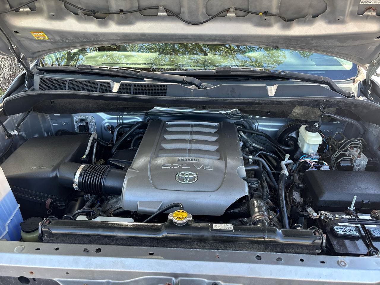 Used 2010 Toyota Tundra Limited AWD/4WD image 32