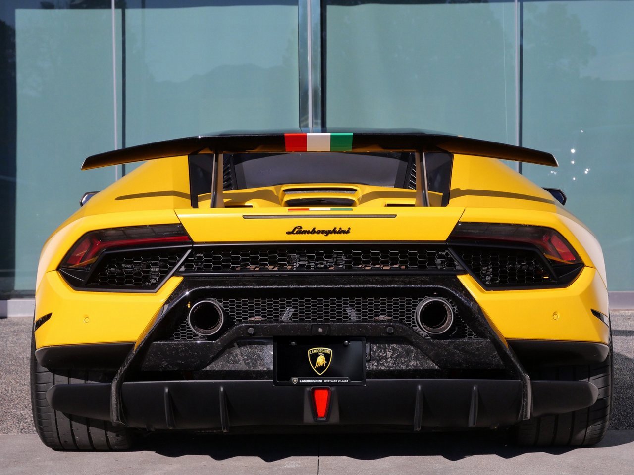 Used 2018 Lamborghini Huracan Performante image 4