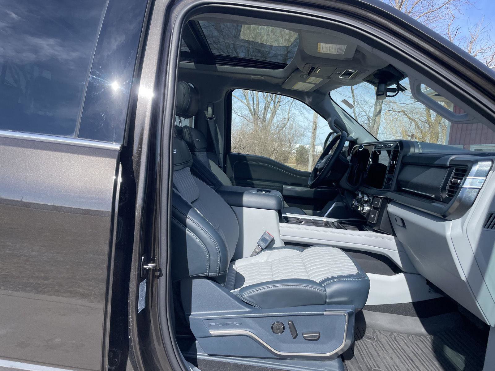 Used 2024 Ford F250 Limited w/ FX4 Off-Road Package image 33