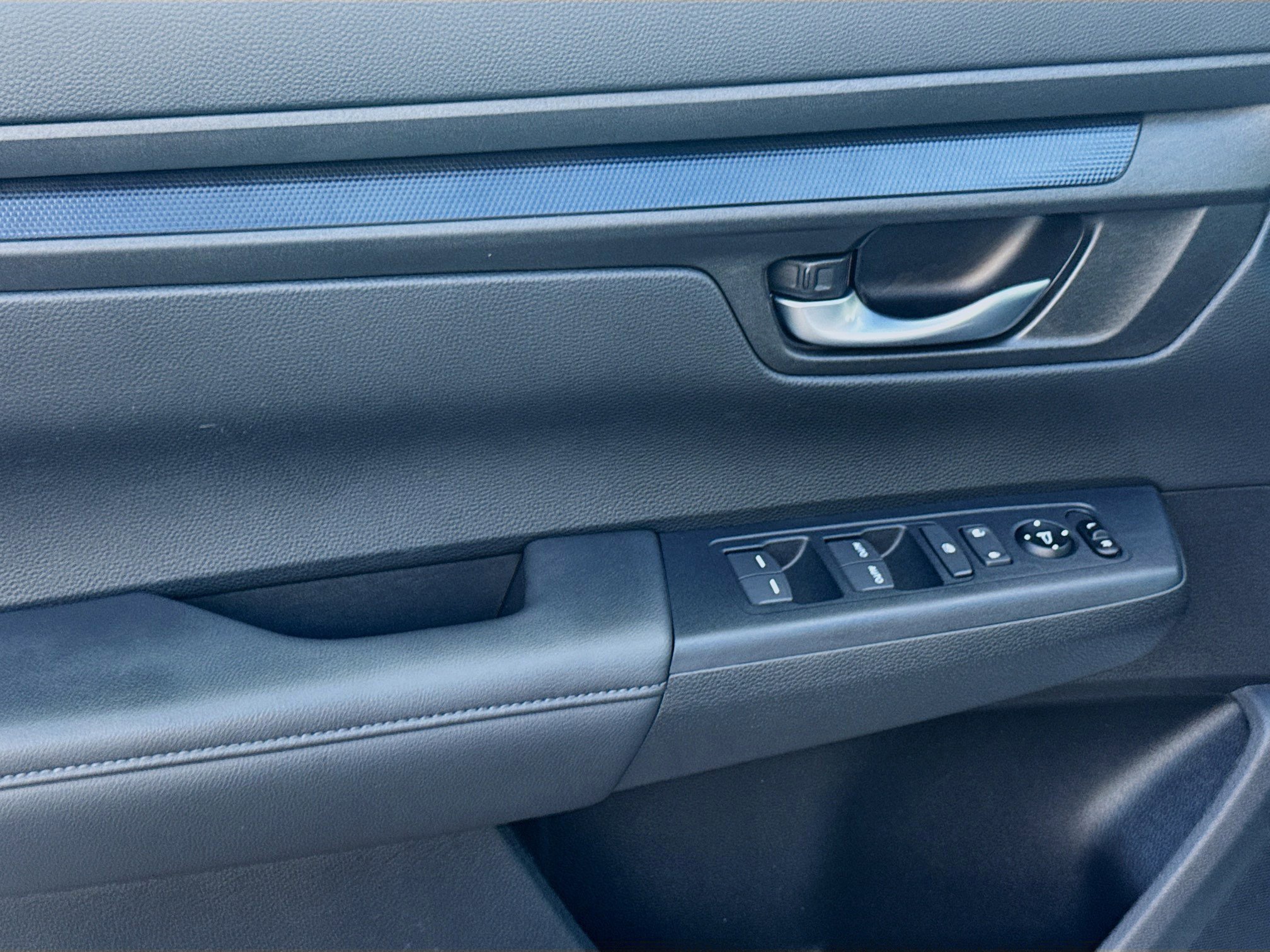 Certified 2025 Honda CR-V EX image 16