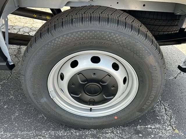 New 2027 Ford Transit 250 148 Medium Roof w/ Load Area Protection Package RWD image 27