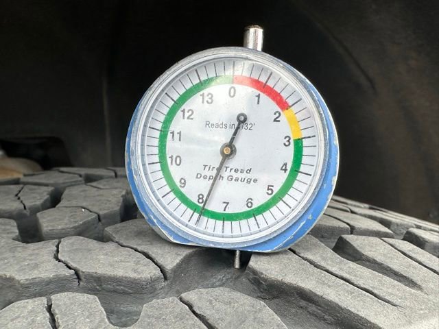 Used 2015 Chevrolet Suburban LT w/ Luxury Package image 31