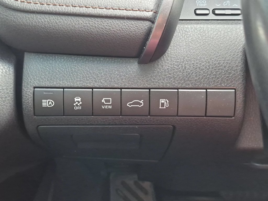 Used 2018 Toyota Camry XLE w/ Driver Assist Package FWD image 18
