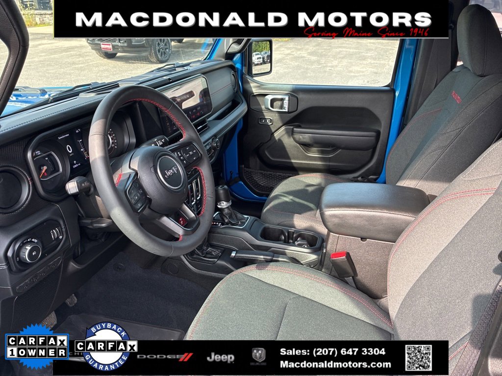 Used 2024 Jeep Wrangler Rubicon w/ Technology Group image 9