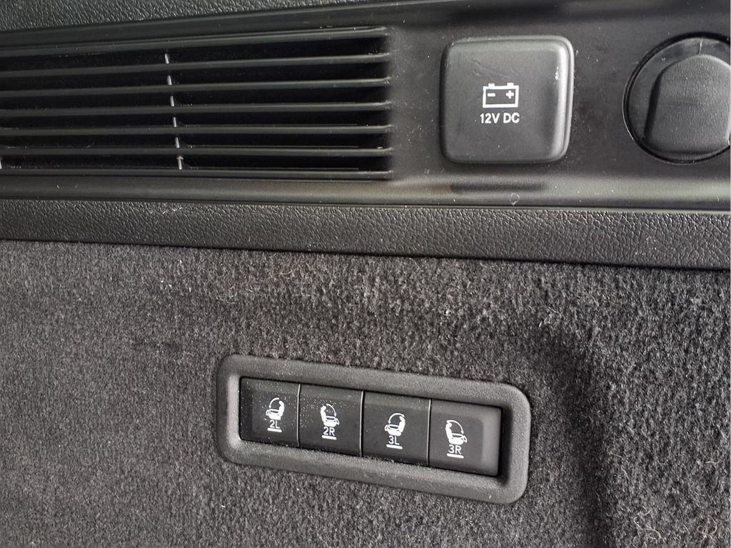 Used 2024 Jeep Grand Wagoneer L Series III AWD/4WD image 30