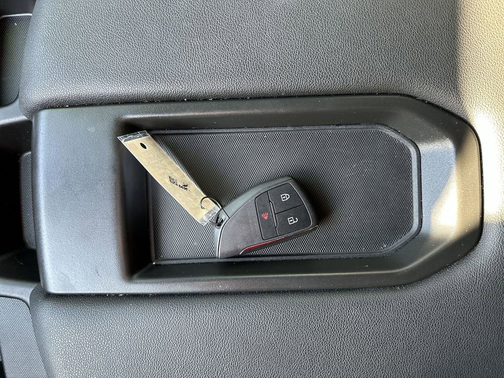 Used 2024 Chevrolet Silverado 2500 Custom image 22