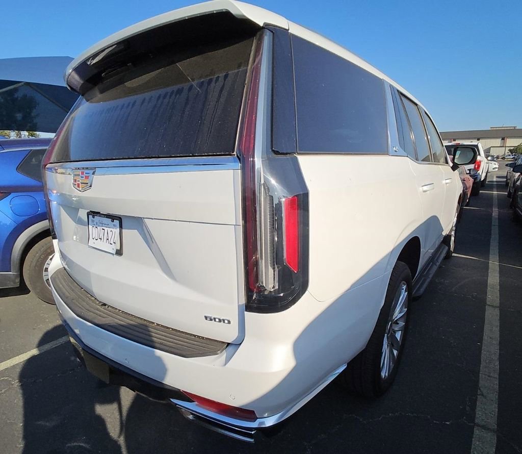 Used 2022 Cadillac Escalade Luxury AWD/4WD image 3