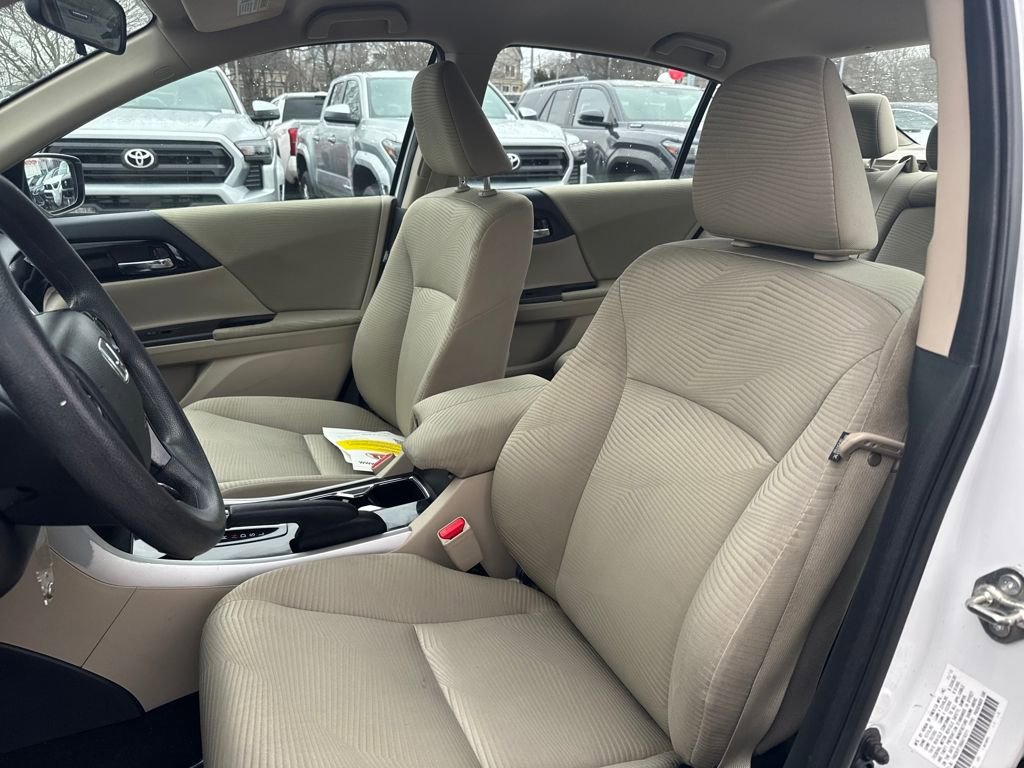 Used 2016 Honda Accord LX image 14