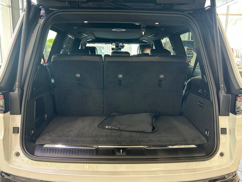 New 2025 Jeep Grand Wagoneer Series III w/ Rear Seat Video Group 1 AWD/4WD image 35