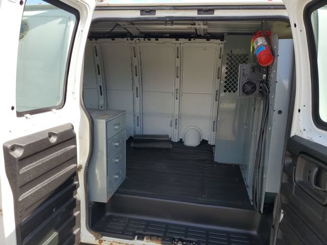 Used 2008 GMC Savana 3500 RWD image 21