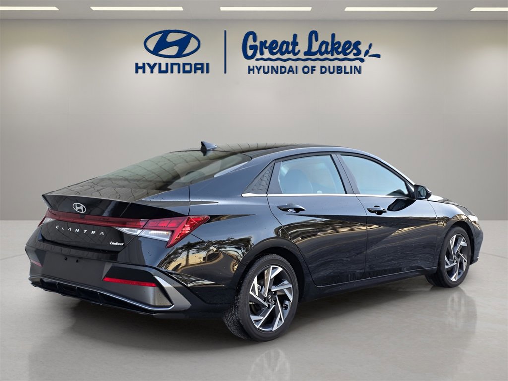 Certified 2025 Hyundai Elantra Limited image 5