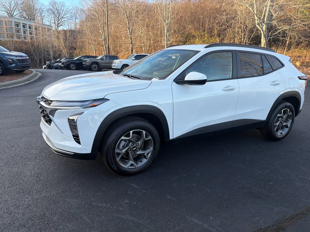 New 2025 Chevrolet Trax LT w/ LT Convenience Package image 8