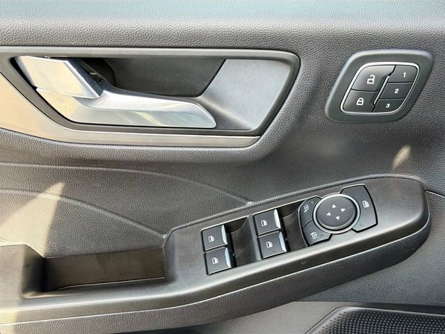 Used 2021 Ford Escape Titanium AWD/4WD image 19